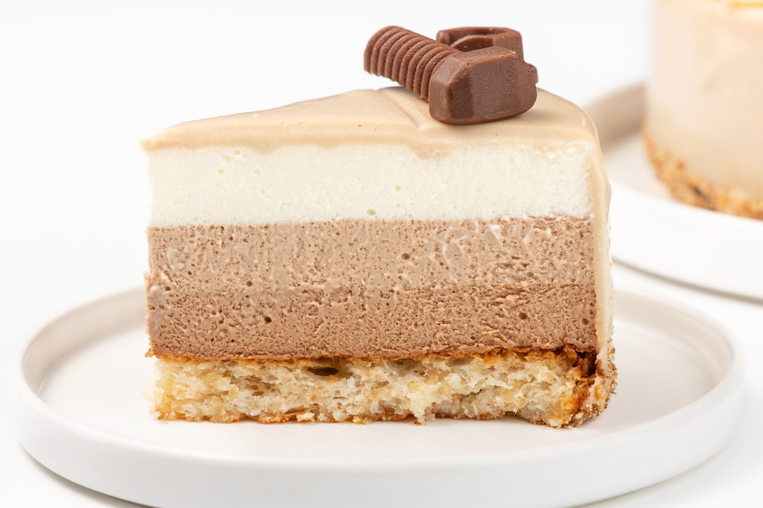 

Торт муссовый ВкусВилл с 23 февраля шоколадный микс сырный 530 г