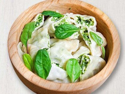 Вареники с брынзой и шпинатом