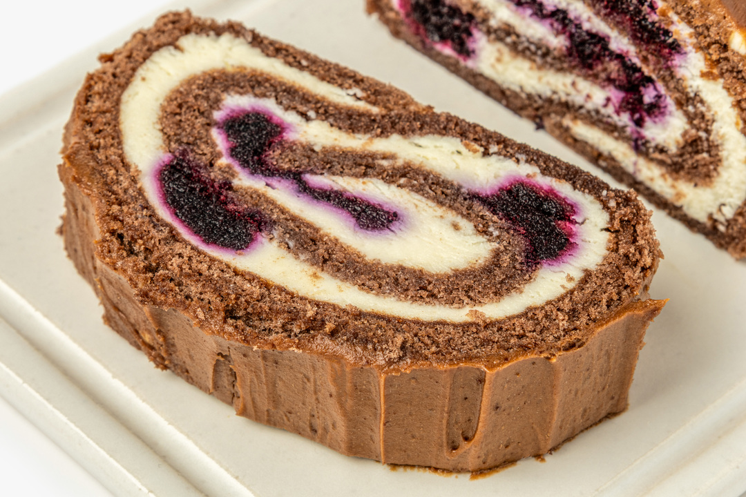 

Рулет шоколадный ВкусВилл Черничная магия 300 г