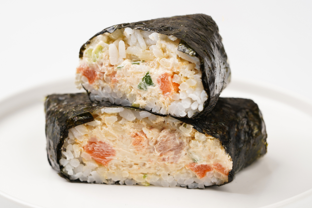 

Онигири ВкусВилл с форелью Спайси 100 г