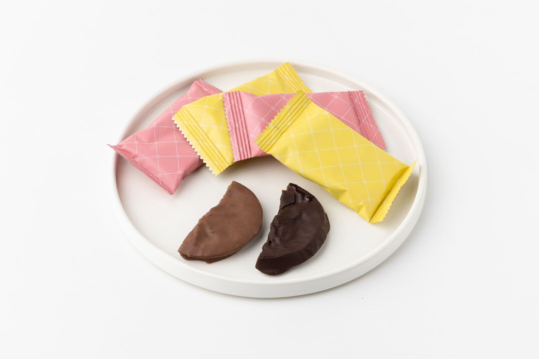 

Дольки апельсина в горьком и молочном шоколаде