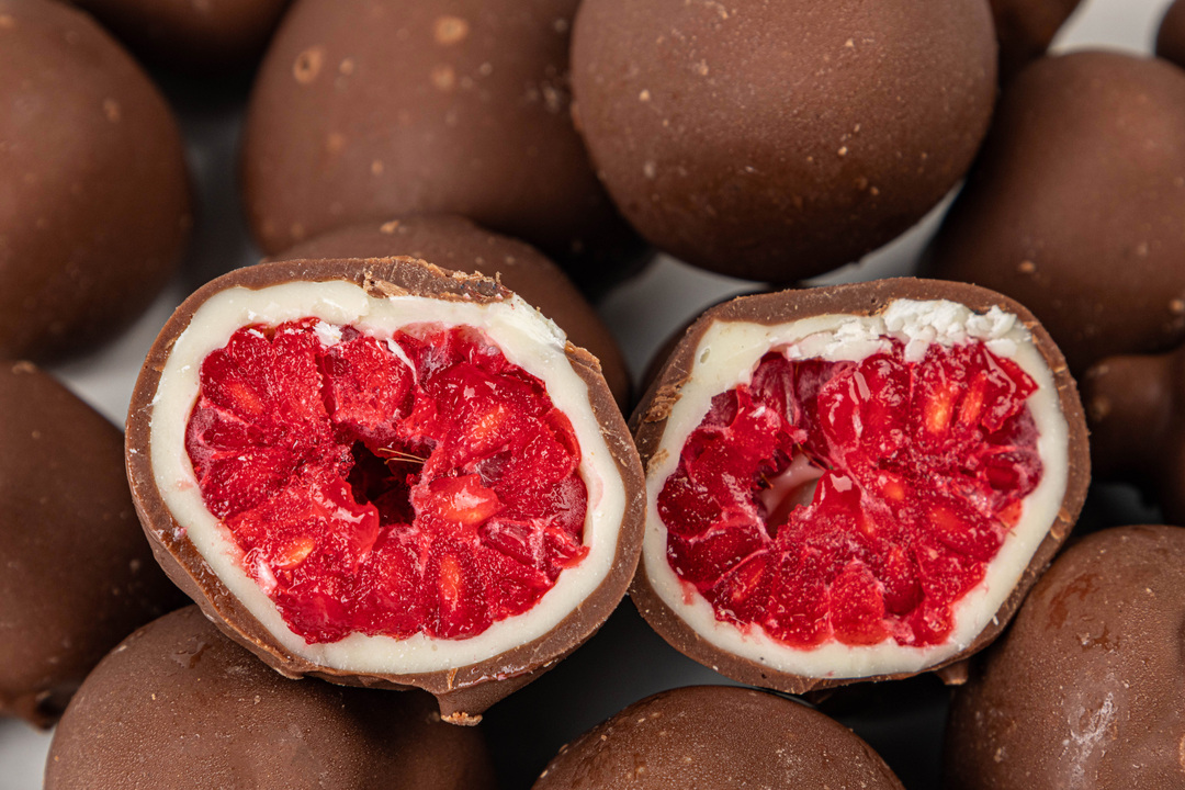 

Малина Frambini в белом и молочном шоколаде без сахара замороженная 130 г