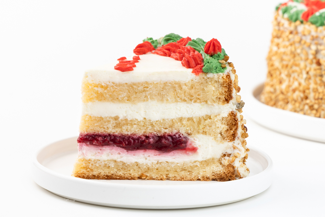 

Торт биг-бенто ВкусВилл С новым годом! клубника-малина 640 г