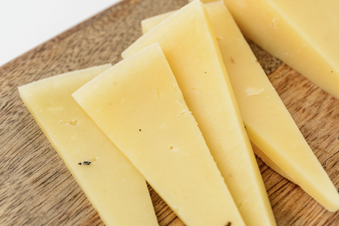 

Сыр полутвердый ВкусВилл с трюфелем 45% 140 г