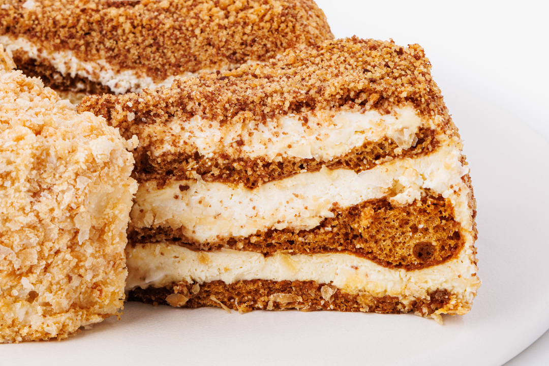 

Торт ВкусВилл Половинки Медовик-Наполеон 480 г