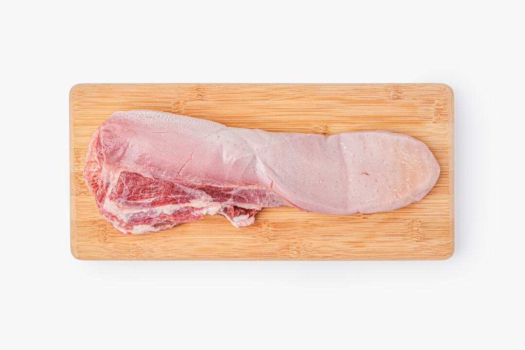 

Язык говяжий ВкусВилл охлажденный вес