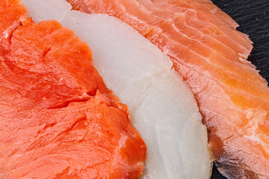 

Ассорти филе-ломтики ВкусВилл холодного копчения нерка форель с перцем черным палтус 250 г