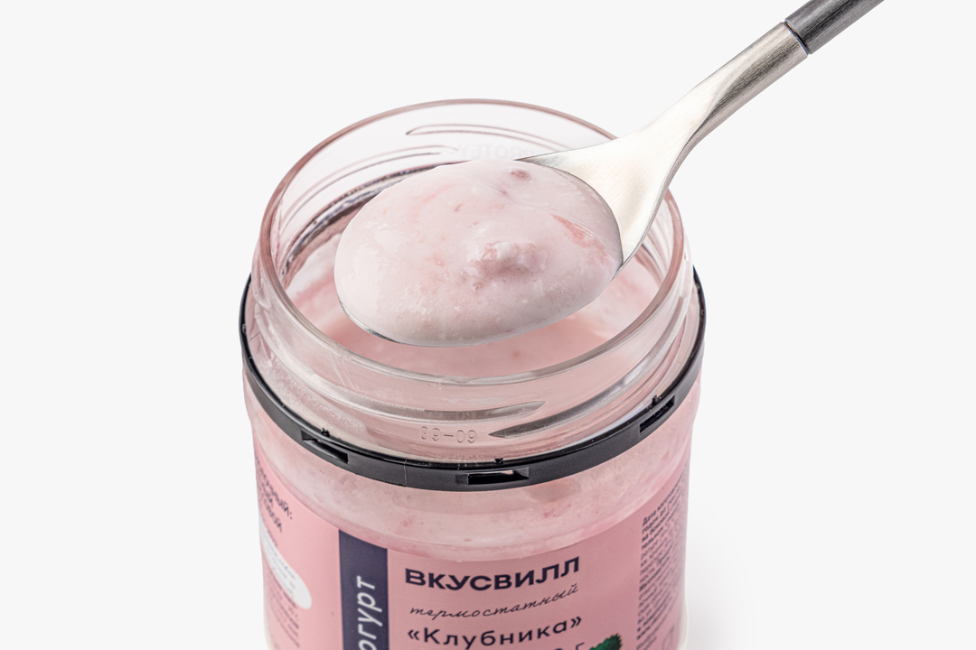 

Йогурт термостатный Клубника 2,5% 200 г