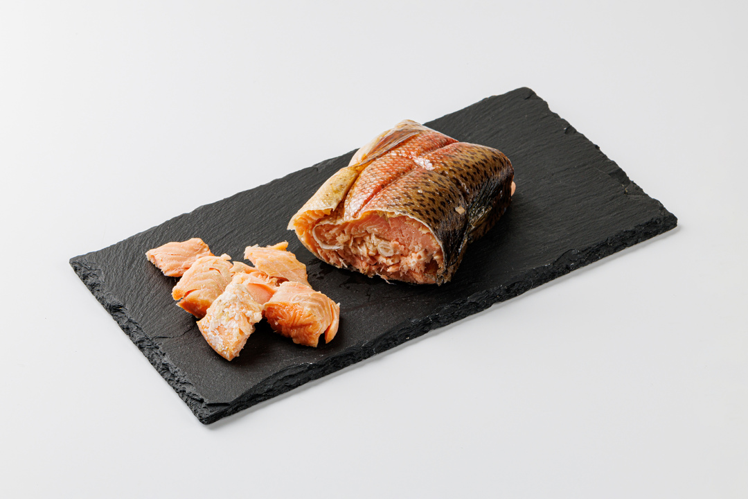 

Форель радужная горячего копчения вес