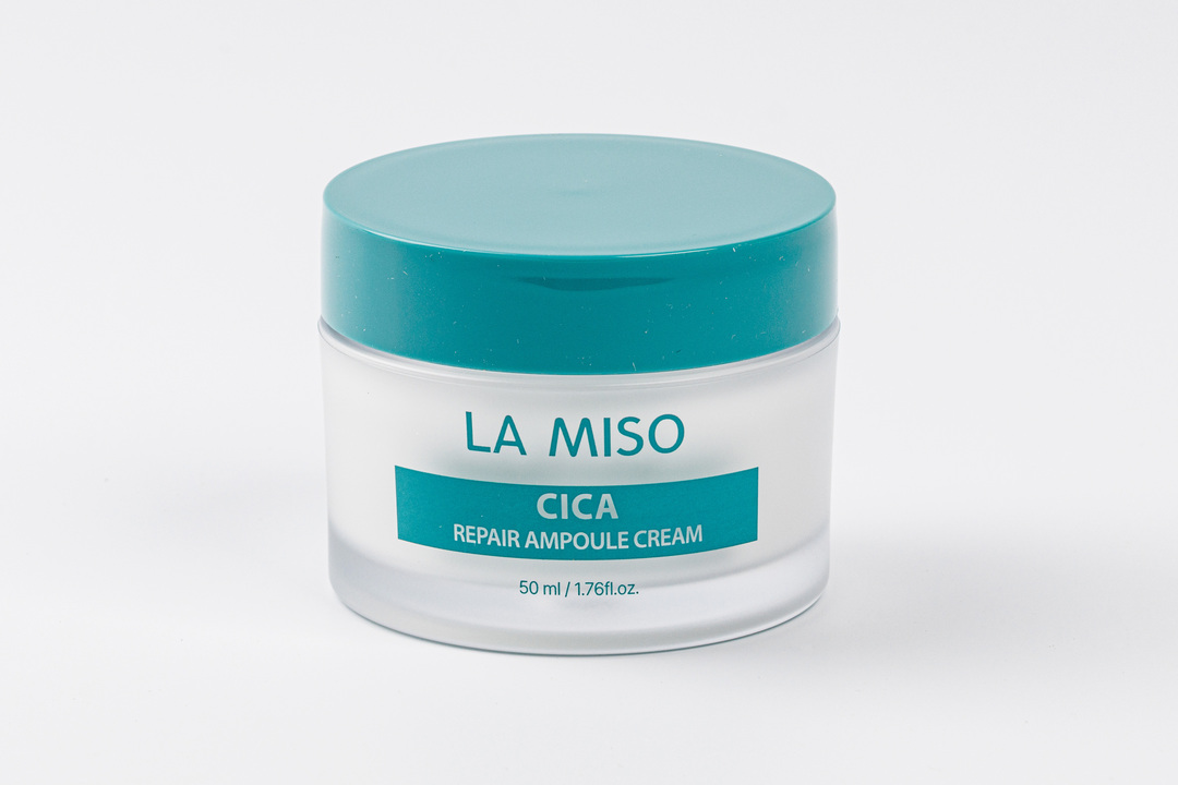 

Крем для лица La Miso ампульный восстанавливающий с центеллой азиатской 50 мл