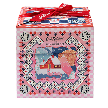 

Набор подарочный Heathcote&Ivory Cath Kidston The Christmas Journey: крем для рук 30 мл гель для душа 30 мл лосьон для тела 30 мл