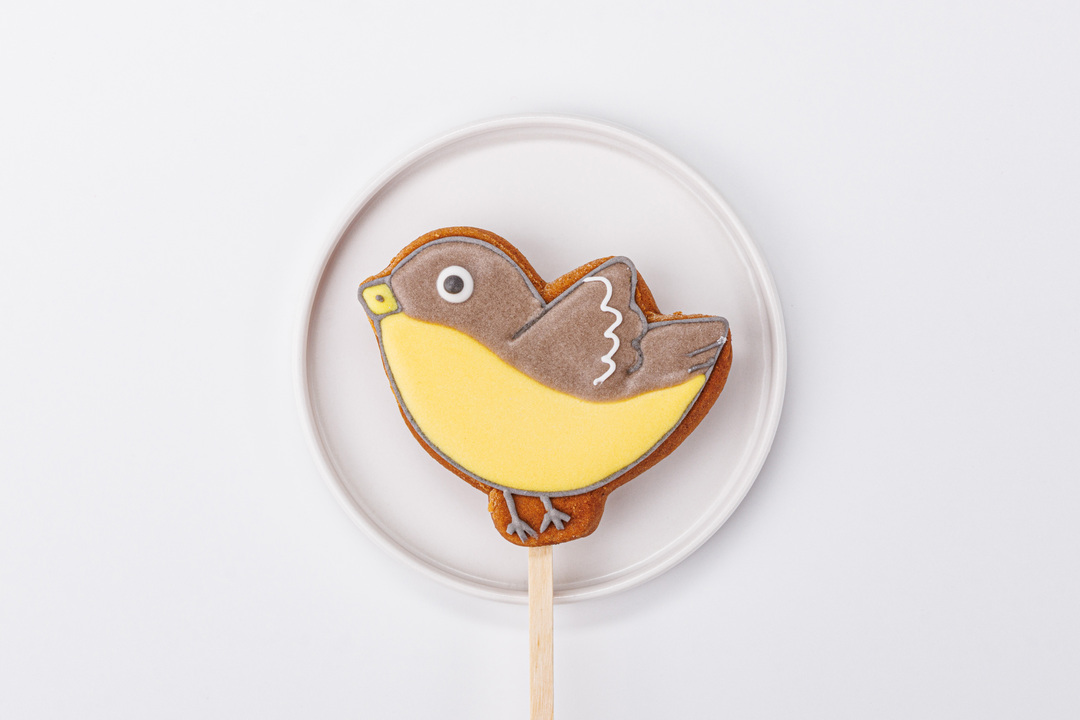 

Пряник имбирный ВкусВилл Тараканище на палочке дизайн в ассортименте 1 шт