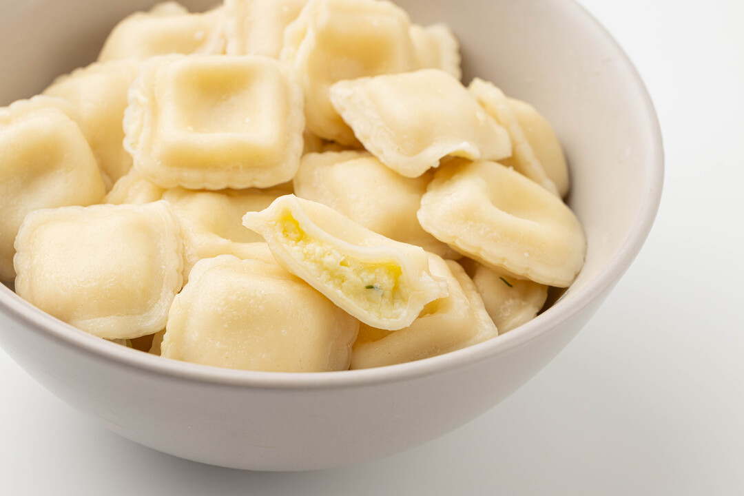 

Равиоли ВкусВилл мини с сыром сулугуни яйцом и зеленью замороженные 400 г