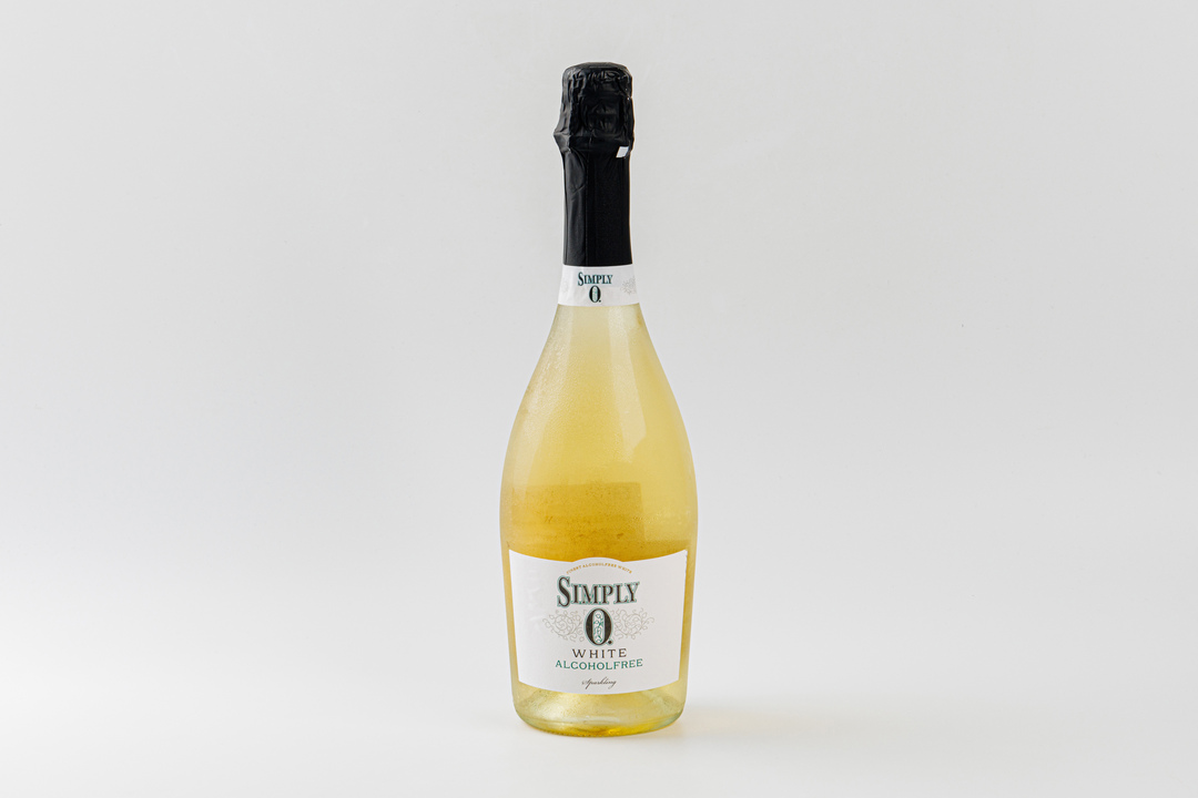 

Вино Peter Mertes Simply 0 безалкогольное игристое белое сладкое 750 мл