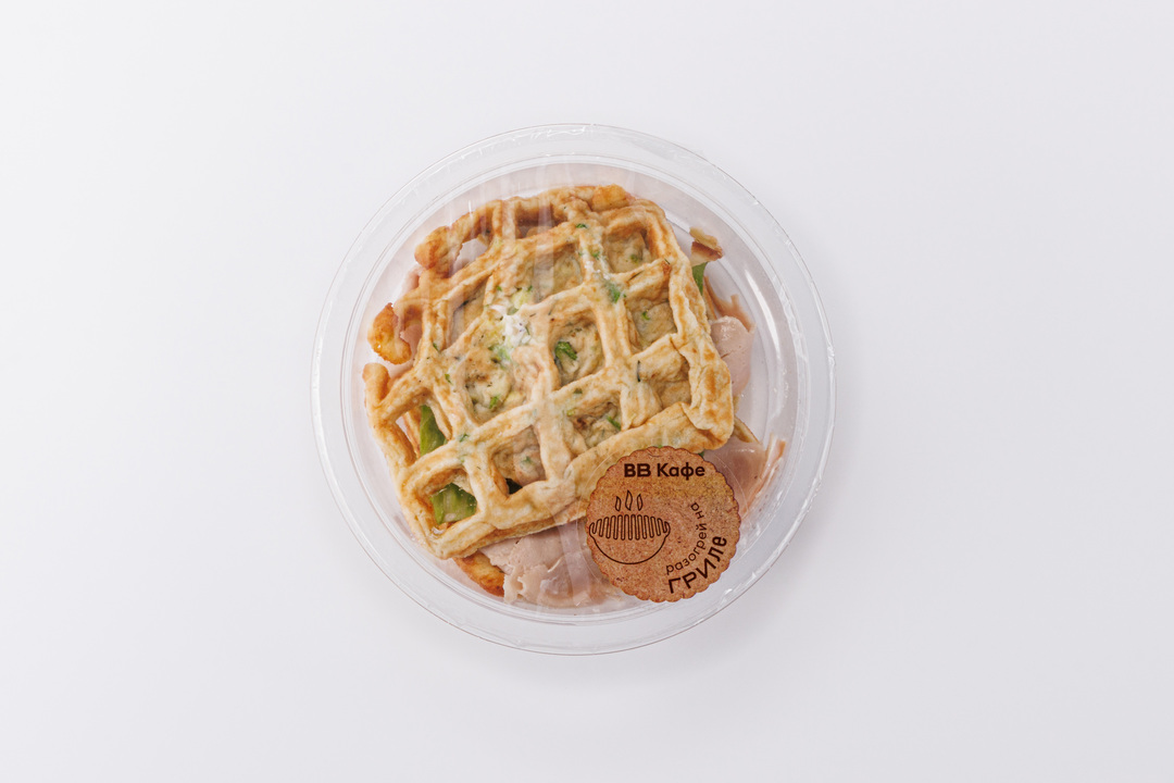 

Вафля-сэндвич ВкусВилл с мортаделлой и соусом айол 145 г