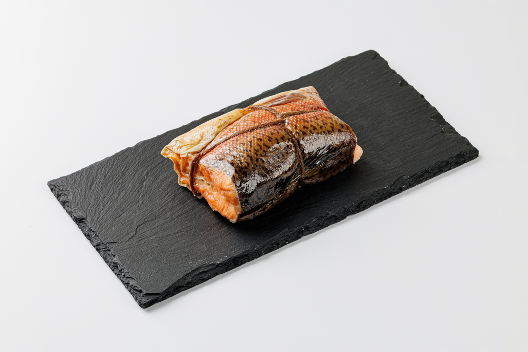 

Форель радужная горячего копчения вес