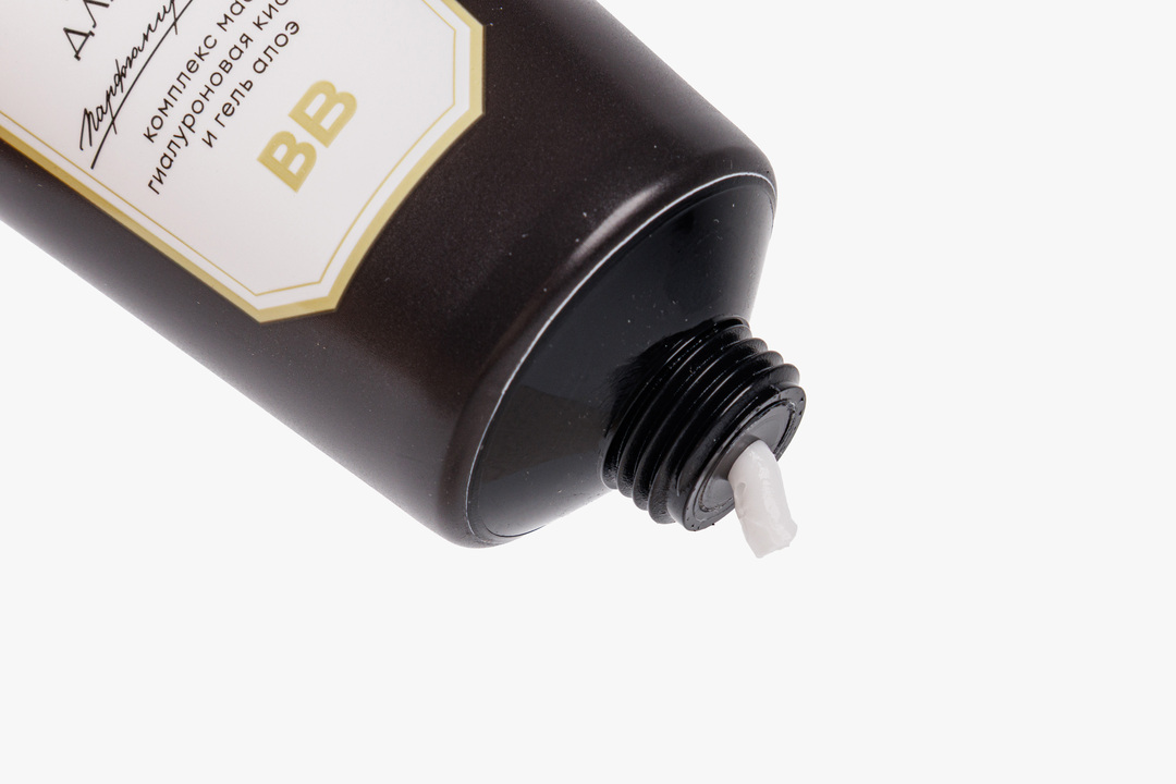 

Крем для рук ВкусВилл парфюмированный смолы, уд, ладан 50 мл