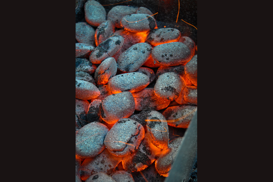 

Угольные брикеты Березняк для гриля 1.8 кг