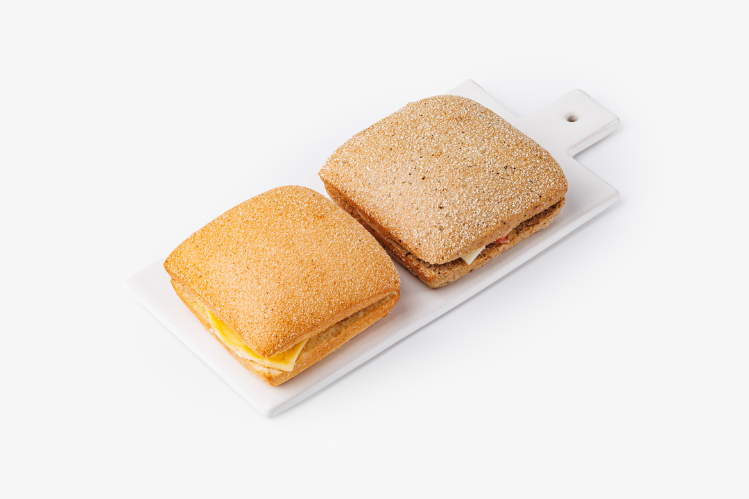 

Ассорти мини-чиабатт ВкусВилл Курица омлет сыр и Куриная ветчина сыр 235 г