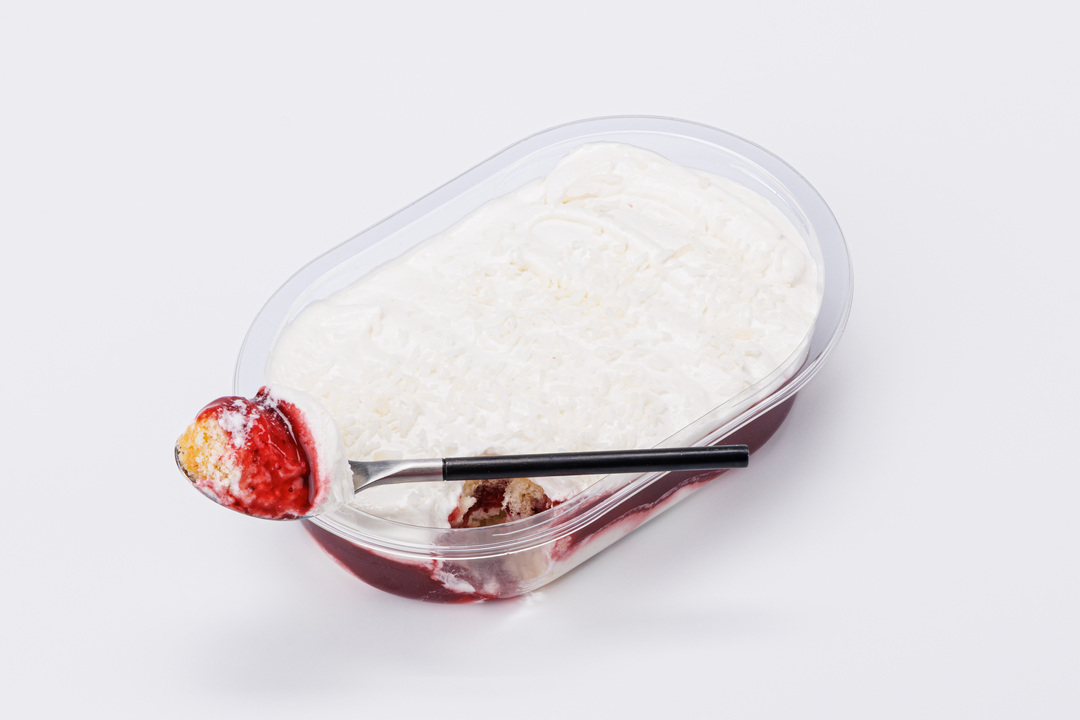 

Десерт Кокосовый ВкусВилл с клубникой 300 г