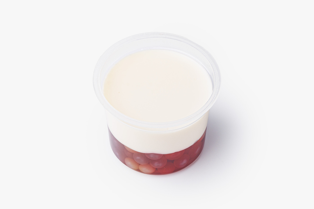 

Панна-котта ВкусВилл с фруктовыми джус-боллами в желе 130 г