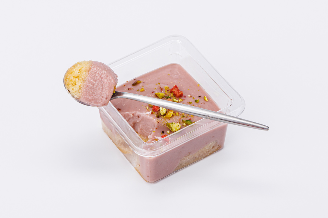 

Десерт ВкусВилл Парфе с клубникой веган 100 г