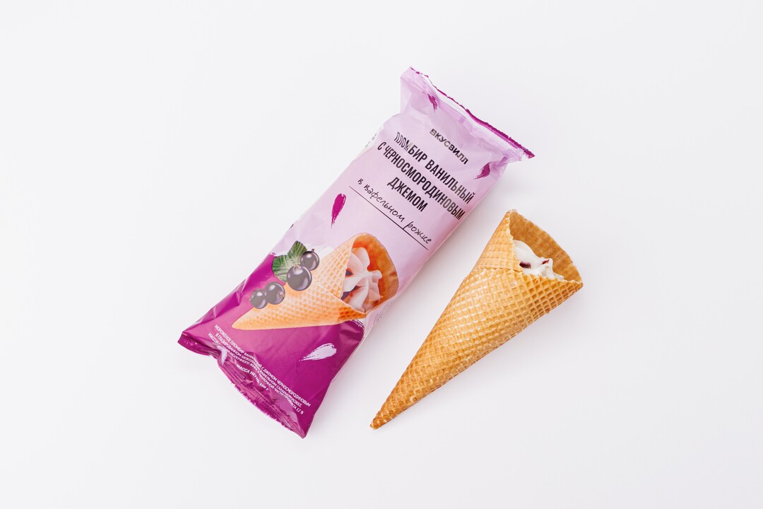 

Мороженое в рожке с черносмородиновым джемом Продукт замороженный 130 г