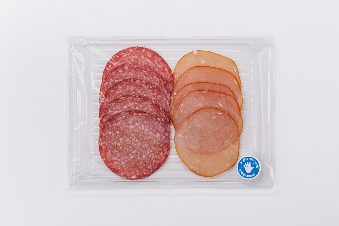 

Нарезка колбасная Пара вкусов Колбаса Монреаль и Колбаса Из индейки сырокопченая 100 г