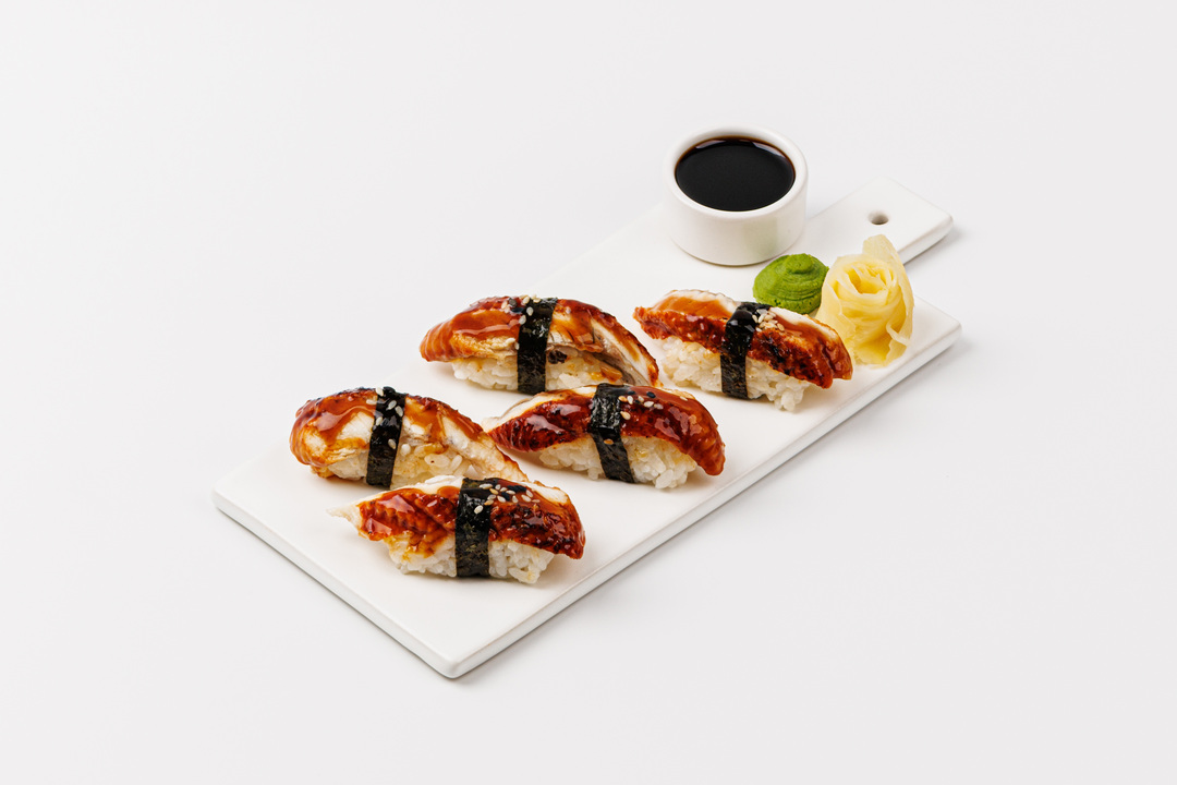 

Суши ВкусВилл с угрем 190 г