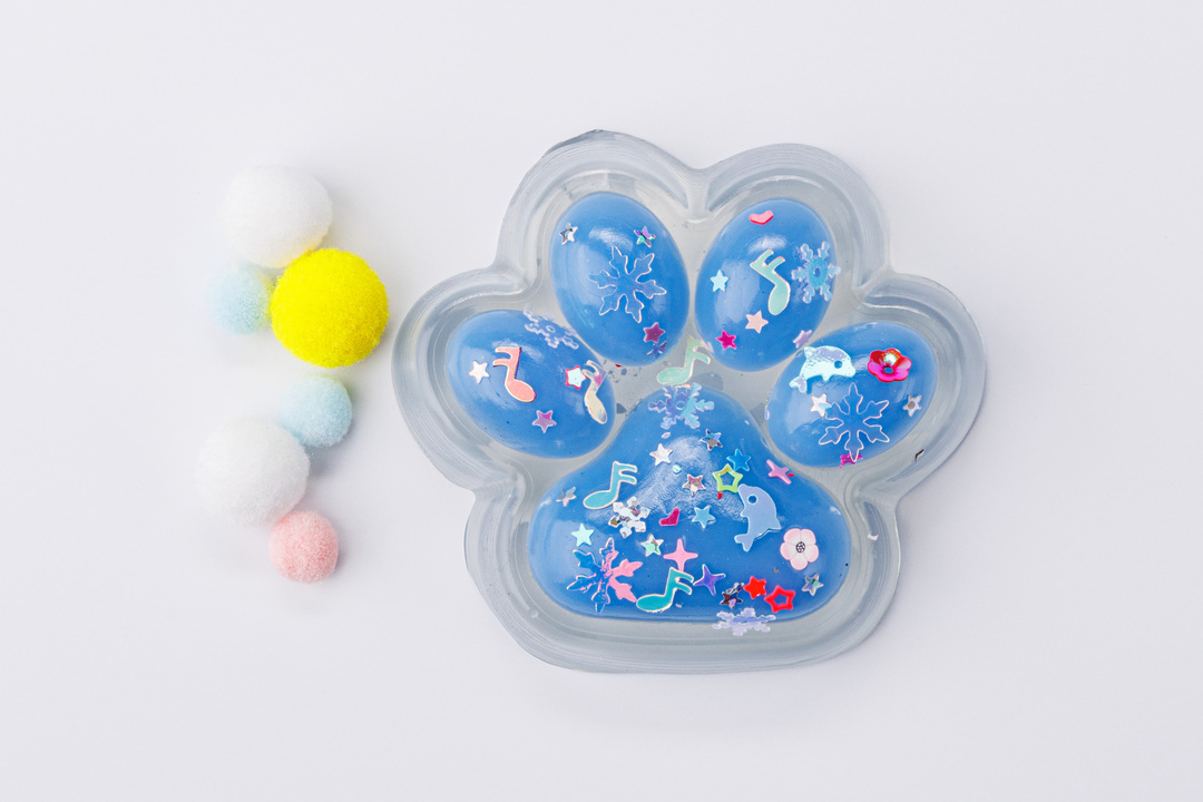 

Игрушка-антистресс Лапка цвет в ассортименте