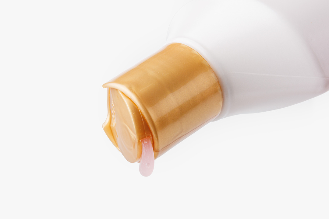 

Шампунь Parachute от выпадения волос Кокос и Лук 340 мл