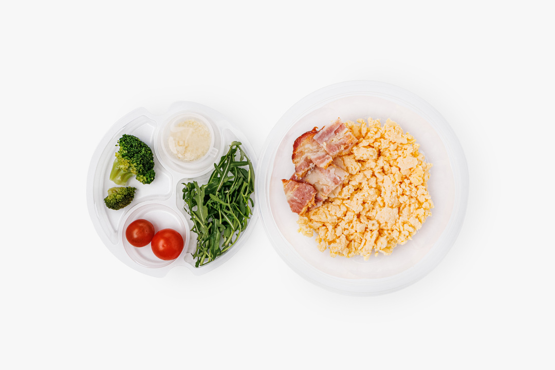 

Скрэмбл ВкусВилл с беконом овощами и пармезаном 180 г