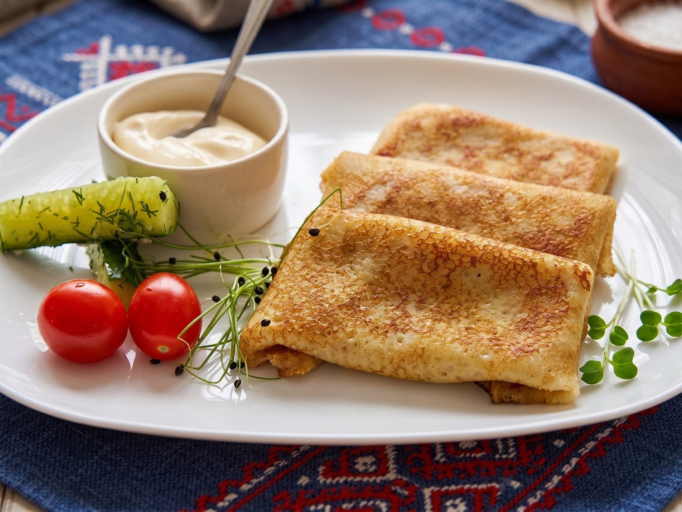 Блины с ветчиной и сыром