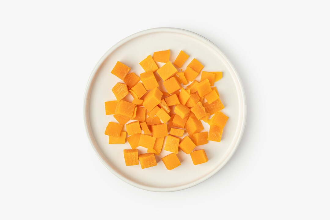 

Сыр твердый ВкусВилл Чеддер кубики выдержка 6 месяцев 100 г