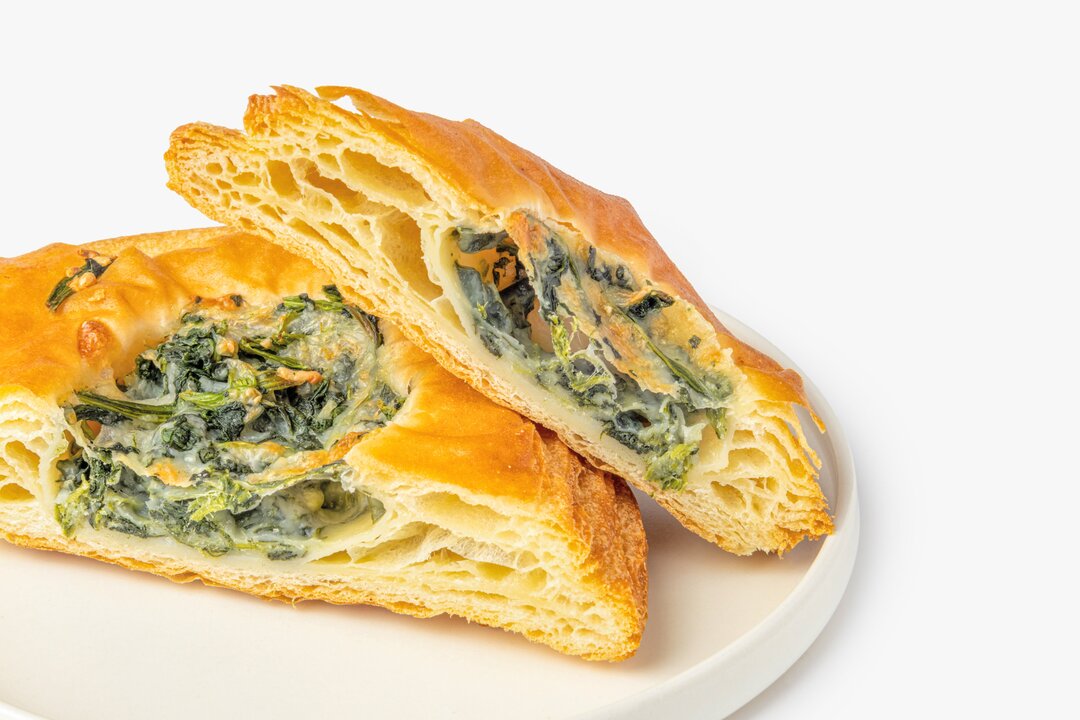 

Вензель ВкусВилл с сыром и шпинатом 100 г