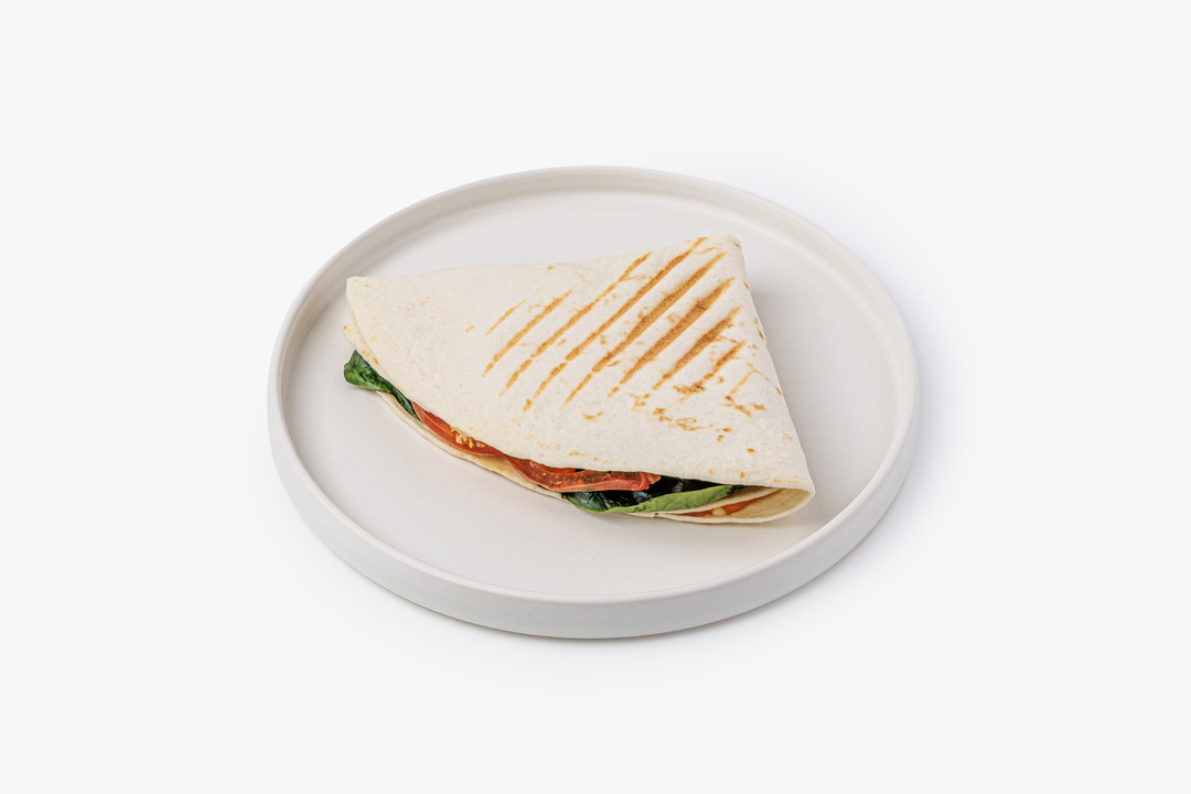 

Тортилья ВкусВилл с курицей и соусом спайси 130 г