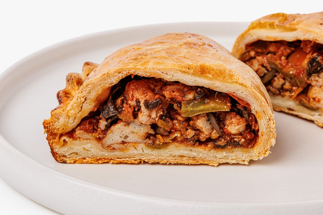 

Эмпанада ВкусВилл Пикантная с курицей и грибами 110 г