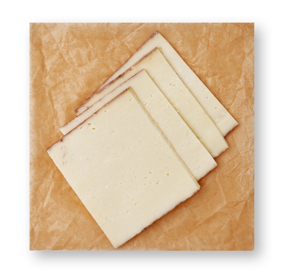 

Сыр Margot Fromages Шамбло 50% весовой