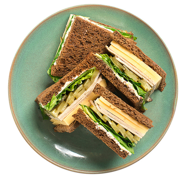 Клаб сэндвич с бужениной и маринованными огурцами, Уже Готово