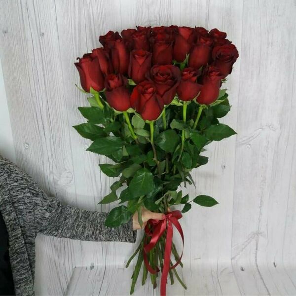 Букет из 21 красной розы