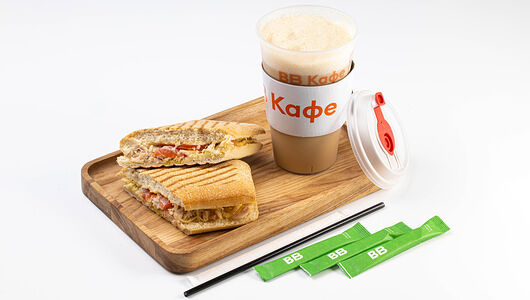 Комбо ВкусВилл капучино 400 мл и чиабатта с курицей и соусом цезарь, кафе