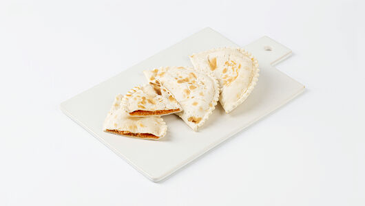 Кутабы с сыром и помидорами