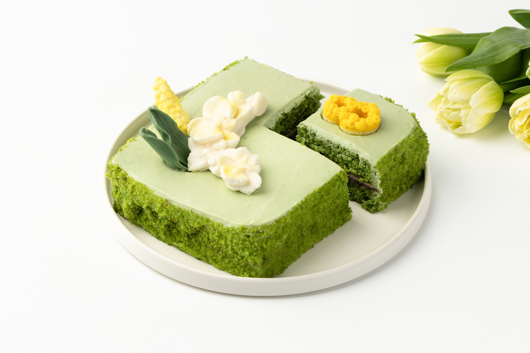 

Торт ВкусВилл Праздник марта фисташковый с малиной 520 г