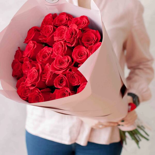 Букет из 25 красных роз Freedom 70 см (Эквадор)
