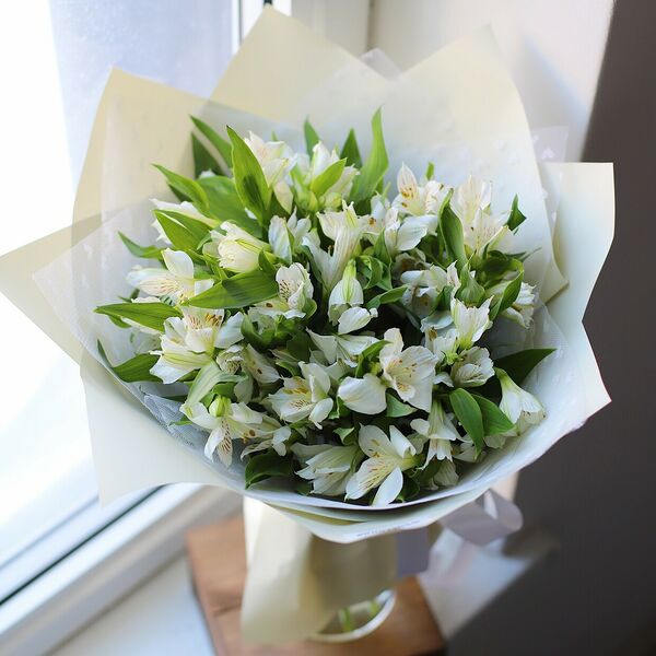 Букет из альстромерий