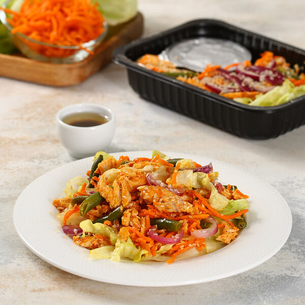 Салат с курицей по-азиатски МясновЪ Шеф-повар