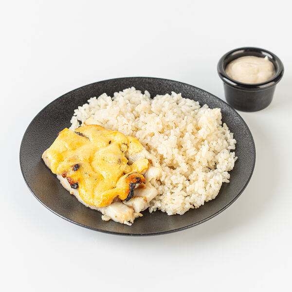 Филе минтая под сыром с рисом