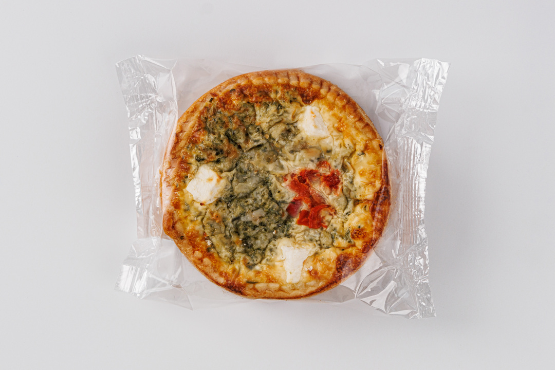 

Киш ВкусВилл с сыром и овощами кафе 180 г