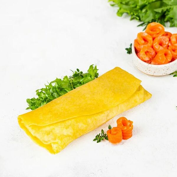 Ролл с красной рыбой, сливочным сыром и зеленым салатом 140 г