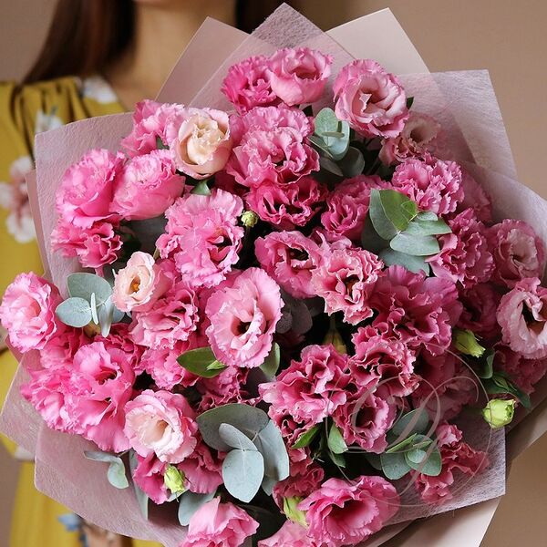 Лизантус с розовым эвкалиптом